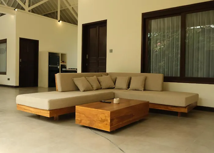 Uma Dharma Villa *